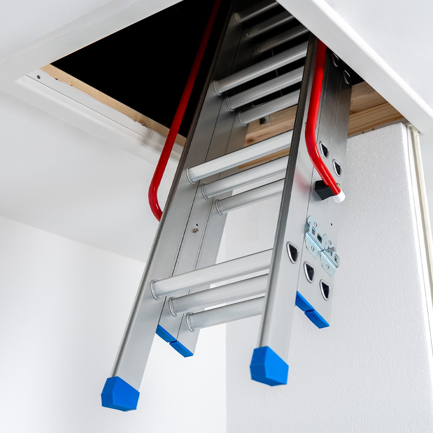 Aluminium 3 Section Sliding Loft Ladder Closeup — Loft-Trac