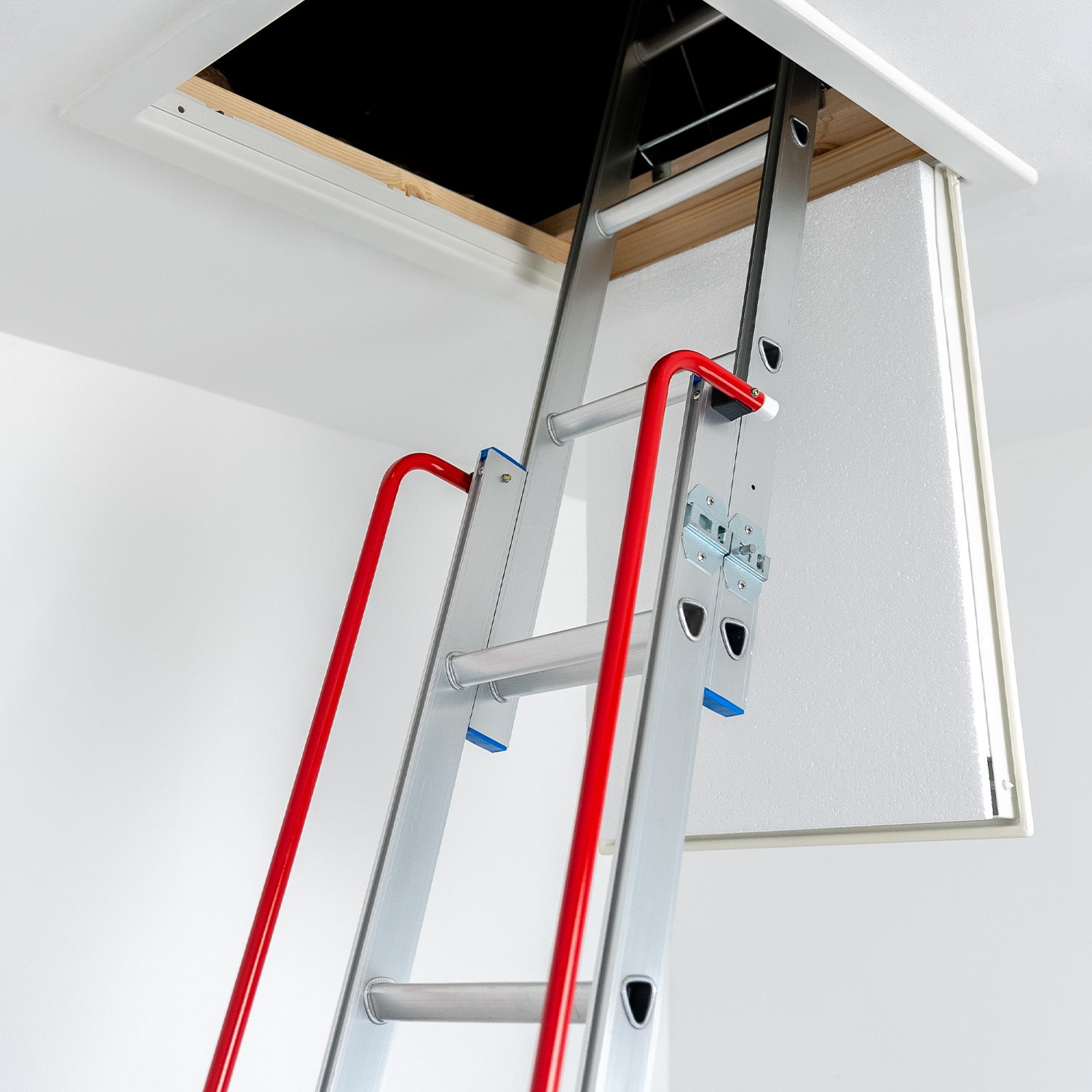 Aluminium 3 Section Sliding Loft Ladder Closeup — Loft-Trac
